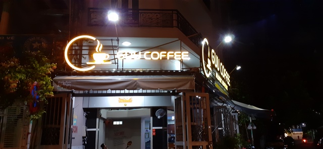 Bảng hiệu khung sắt